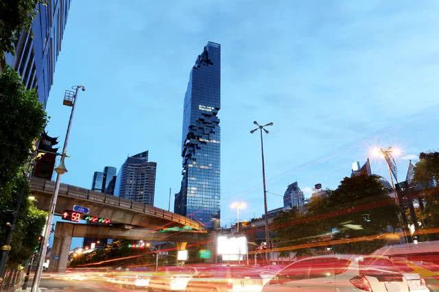 泰国烂尾楼43层里面有什么,泰国第一高楼是烂尾楼吗