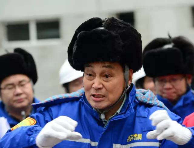 全行业95%都在赔，独他34年无亏损，年净利数十亿，凭啥？