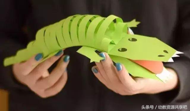 用彩色纸条制作手工卡纸,超简单卡纸手工特别好看