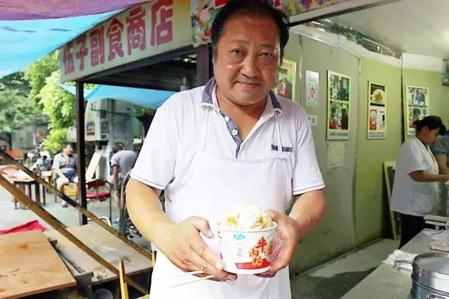 探店老字号包子店,深藏街巷29年的老牌包子