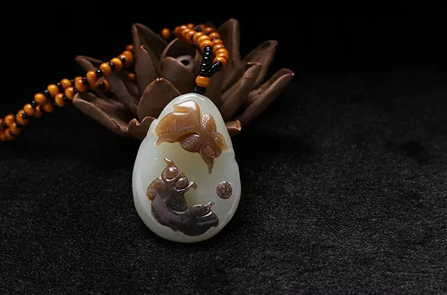 长期戴玉的人好不好,女性长期戴玉