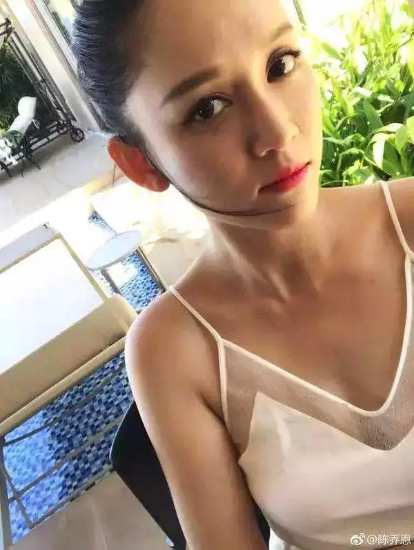 下巴最近反复长痘痘是什么原因,下巴频繁长痘痘是什么原因