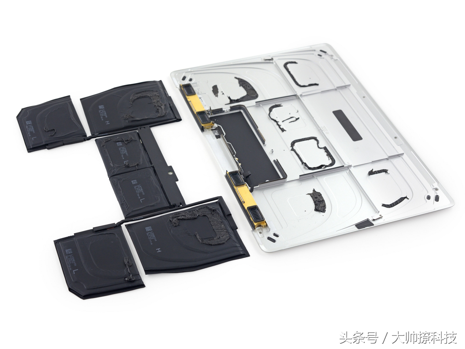 iphonexsiphonexsmax有什么区别,iphonexs和xsmax拆机对比