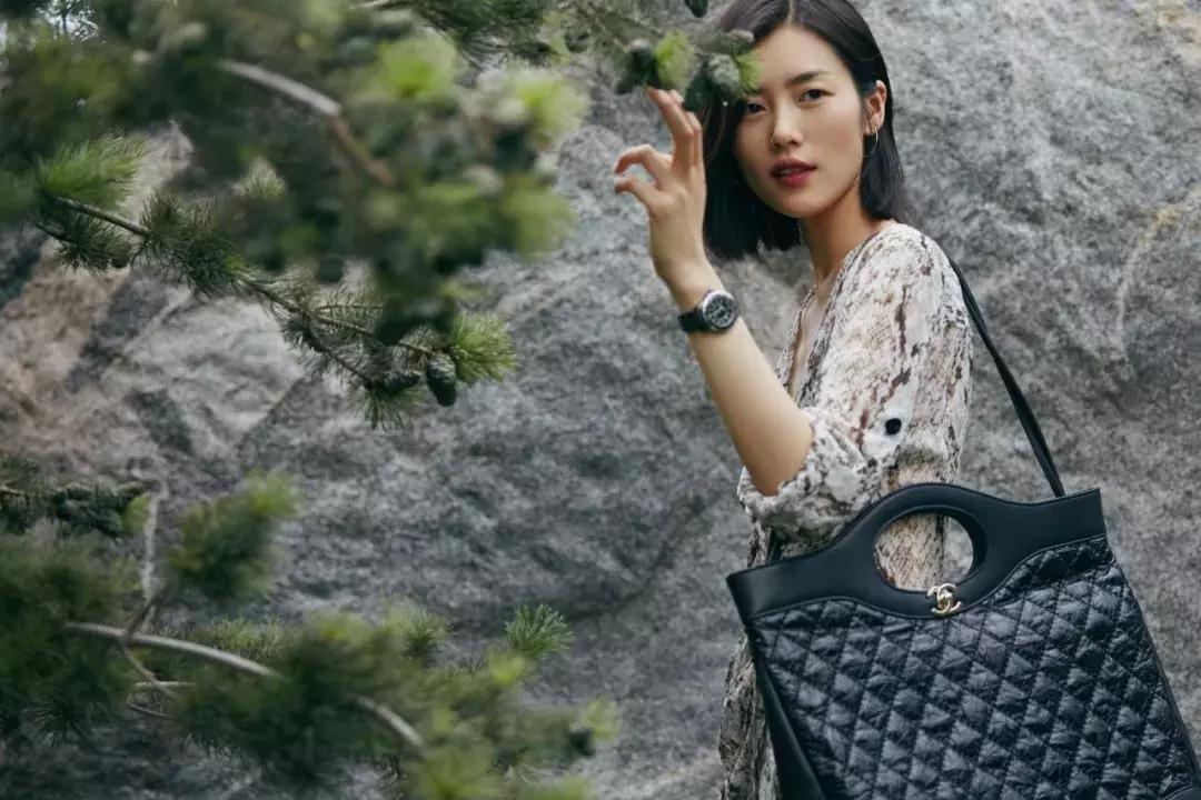 明星看刘雯何穗奚梦瑶走秀,刘雯何穗奚梦瑶维密