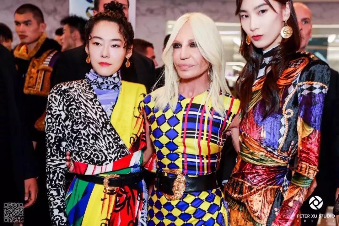 明星看刘雯何穗奚梦瑶走秀,刘雯何穗奚梦瑶维密