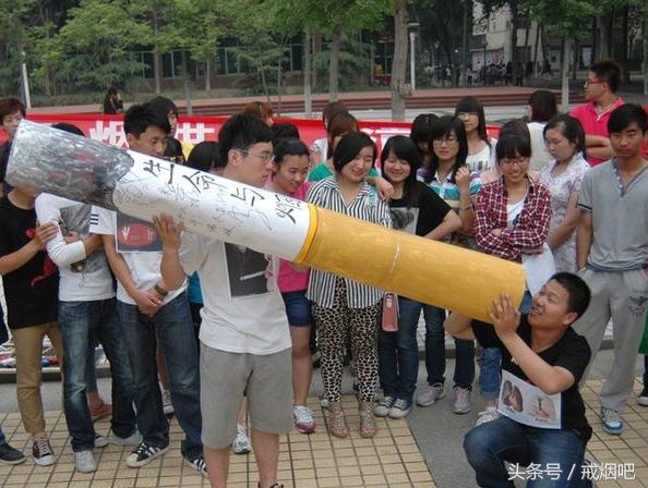 老烟民戒烟肺还是有焦油味,老烟民戒烟多久吐黑痰