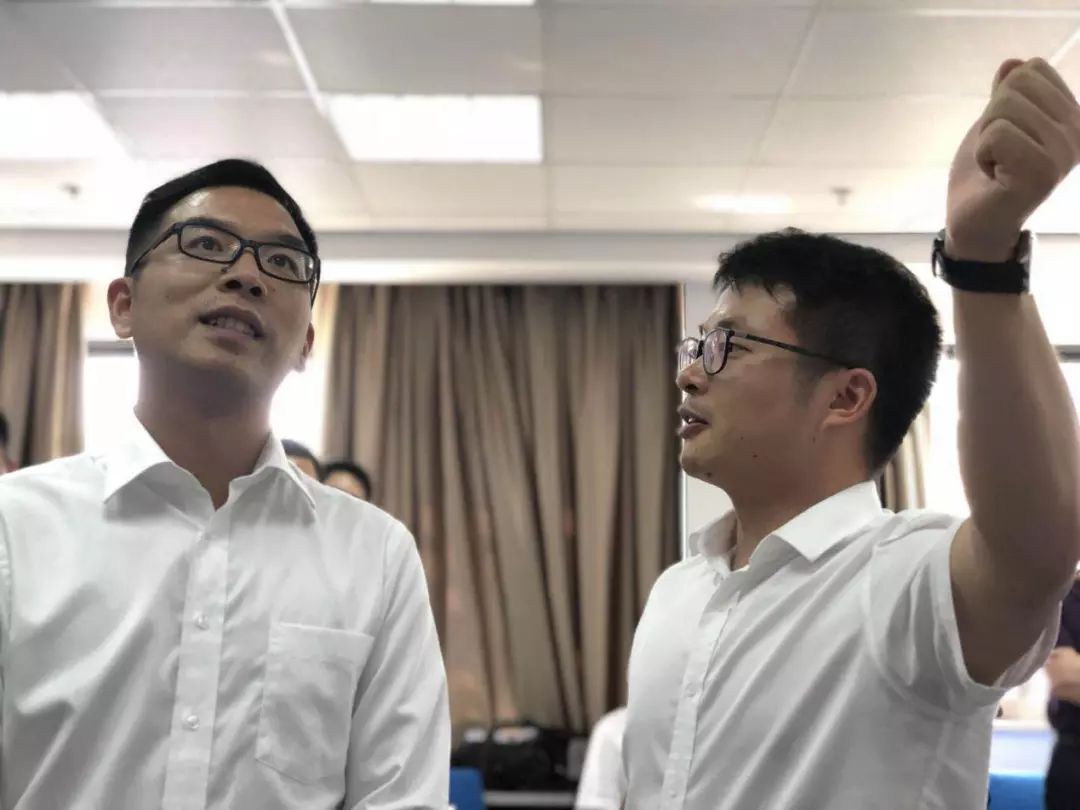 探班上海海事大学《商务礼仪》课：有“礼”走遍天下