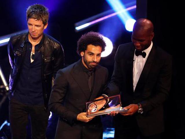 实在欺人太甚！炮轰梅罗还不算事，国际足联又耍1阴招坑惨C罗