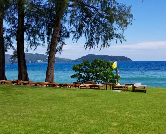 全球婚礼目的地探路：NAKA，悬空在半山腰上的透明火柴盒