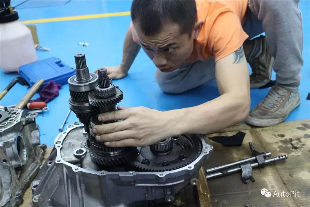 铃木雨燕小钢炮汽车,铃木雨燕运动高性能版