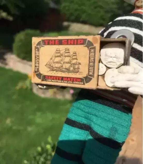 12岁男孩用捡来的破烂，打造出一个暗黑王国，吓哭一票成年人……