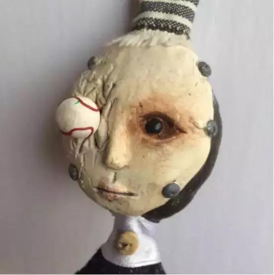 12岁男孩用捡来的破烂，打造出一个暗黑王国，吓哭一票成年人……