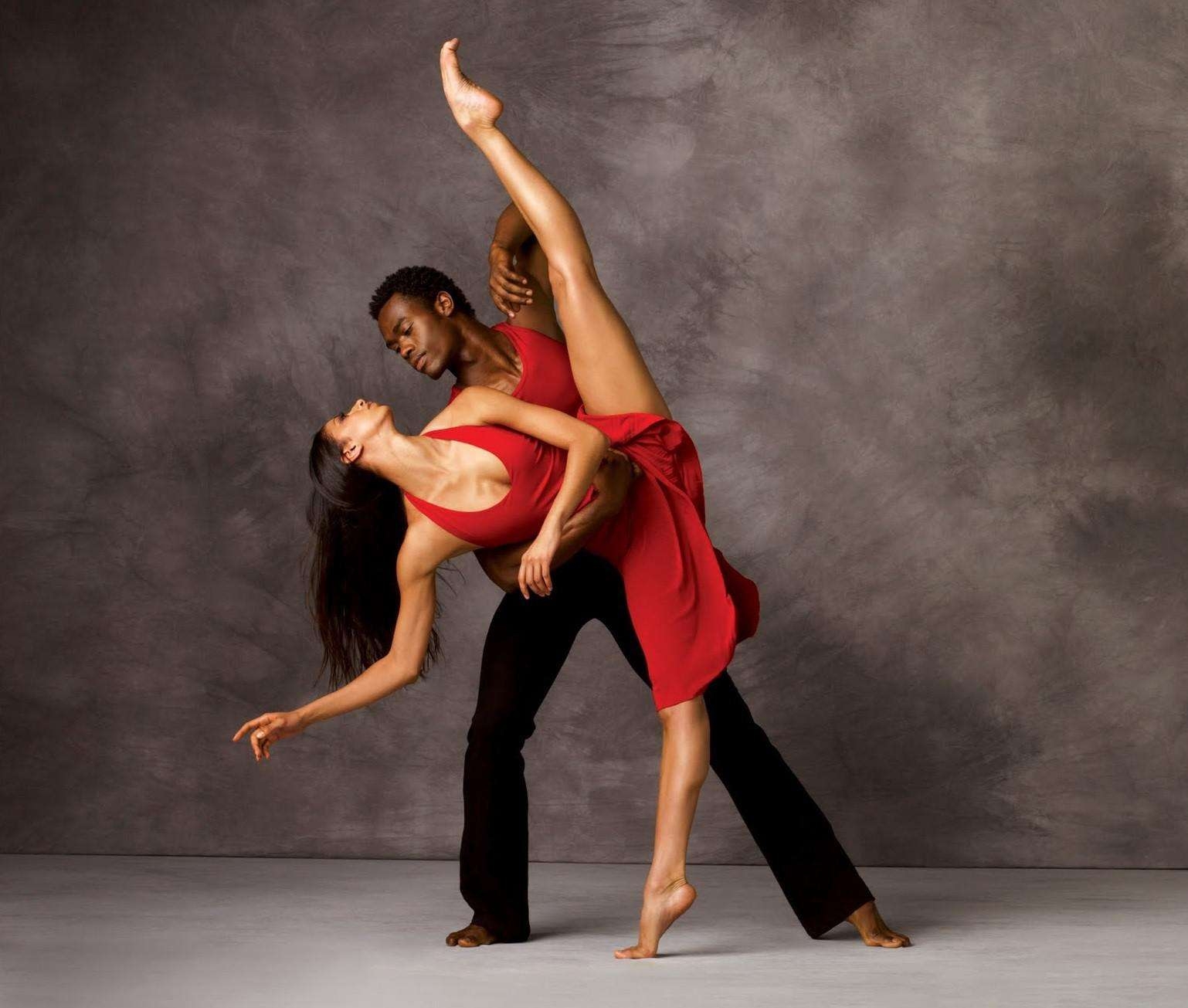 努力当一个好的舞蹈老师,其实每个舞者都是孤独的舞蹈老师