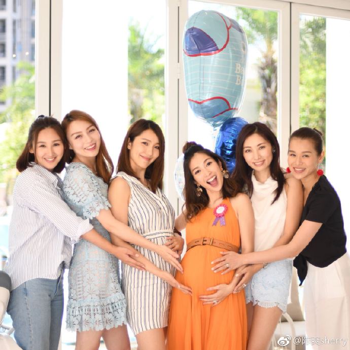 谁说怀孕就会邋遢,孕期我们也要美美哒,秋季穿衣指南送给你