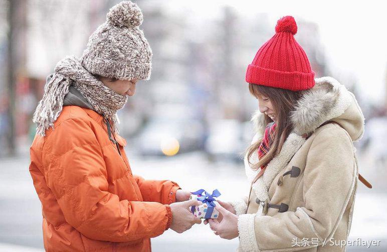 日本的浪漫情人节，女孩借巧克力表白，岛国男人真是太有福了