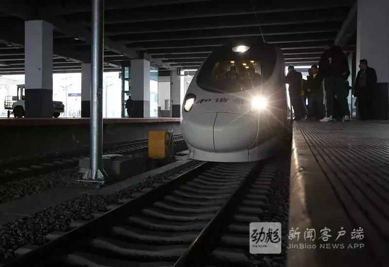 哈佳高铁7814什么时候开通,哈佳铁路什么时候全线运行