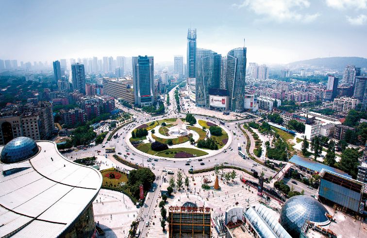 聚焦｜《凤凰周刊》解码中国光谷30年生长基因从“一束光”到“一座创新城”