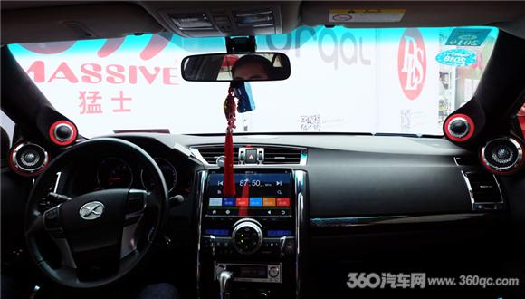 K牌超低音带来美式特有的热情MECA赛场上的丰田锐志注定吸睛无数