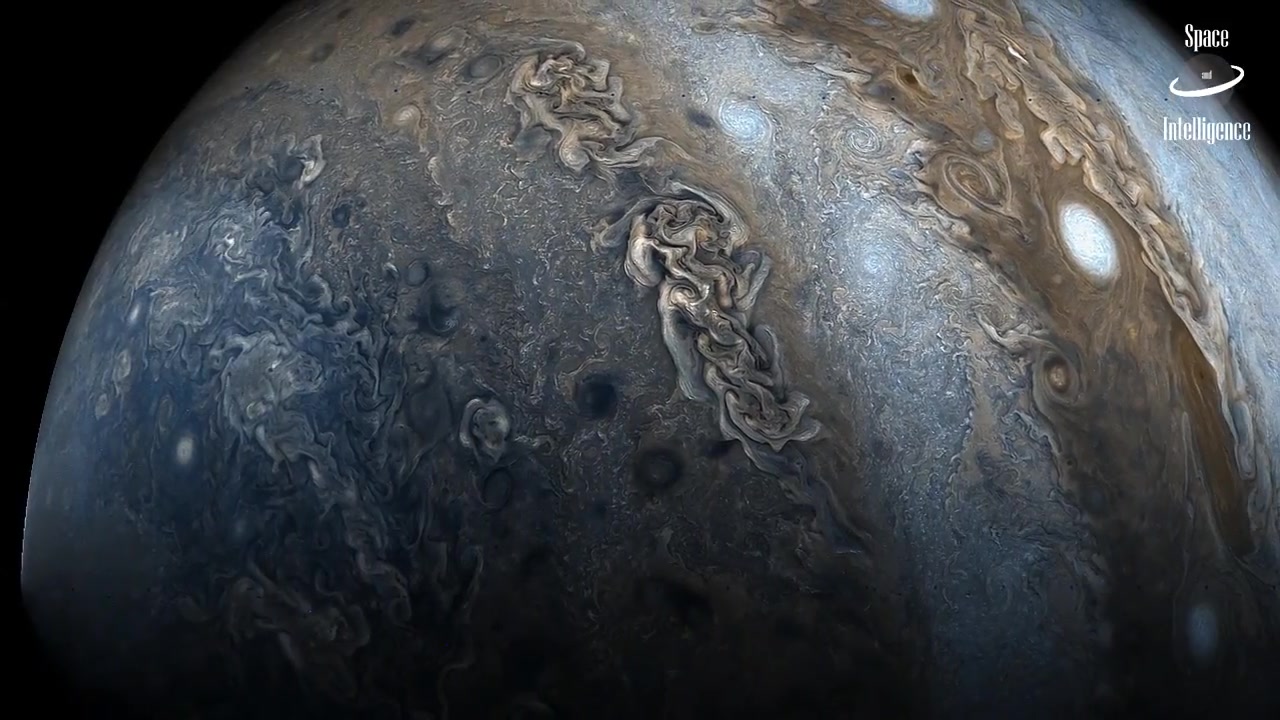 如果你从地下跳到太空去会怎么样,如果你落入木星你会看到什么