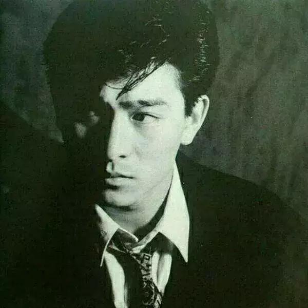 今天我不关心离婚，只想祝你生日快乐