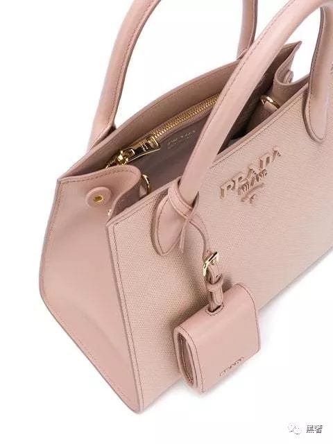 结婚当天适合妈妈背的包推荐,去参加婚礼背什么颜色的包合适