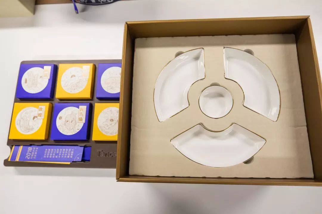 玩物：电竞圈的中秋月饼到底长啥样？