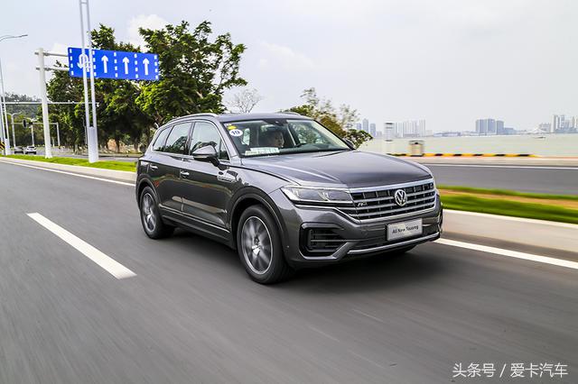 新款途锐比老款途锐小,全新大众途锐测评