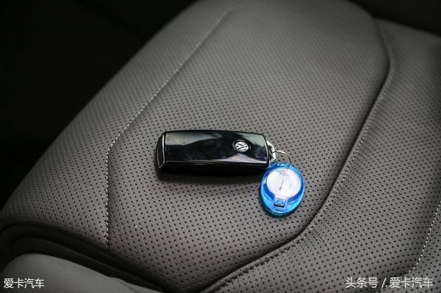 新款途锐比老款途锐小,全新大众途锐测评