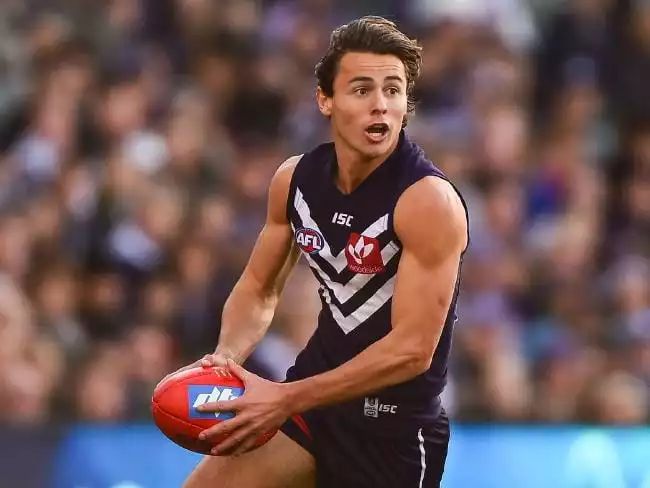 「笔果唠个嗑」如何避免与老外尬聊Footy?