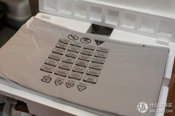 可以“超频”的显示器长城32CZ39KP/2评测