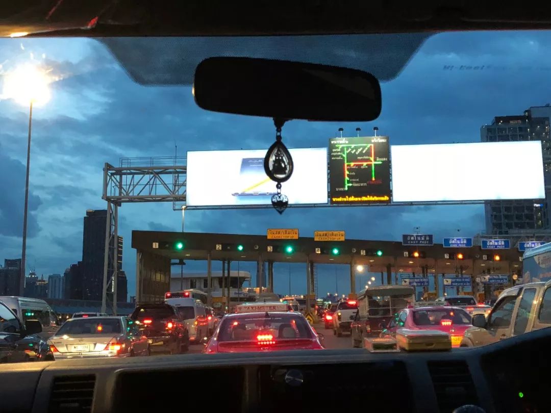 鍦ㄦ嘲鍥藉仛鏈湡鐢靛晢鐨勪腑鍥戒汉,娉板浗鏈堝叆3涓囩殑鐢熸椿