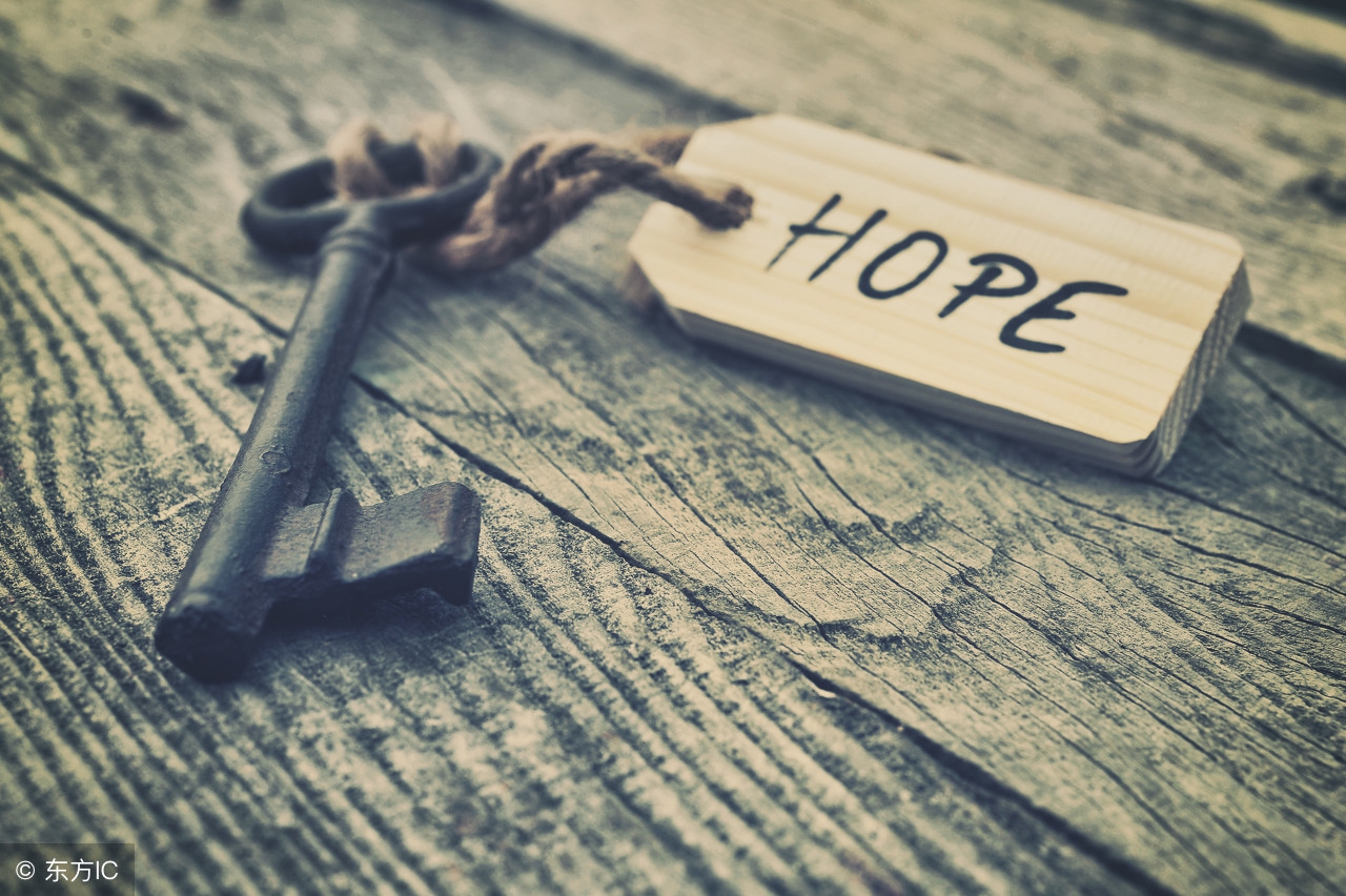 和舍友聊不来该怎么做呢,跟其中一个舍友相处不来怎么办