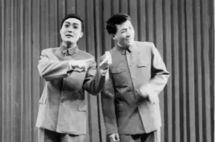 姜昆和郭德纲的相声对比,相声大师对郭德纲和姜昆的评价