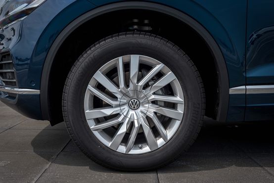 与奥迪q7同平台的大众suv,全新一代途锐即将北京首发高清