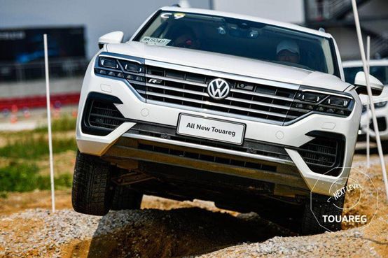 与奥迪q7同平台的大众suv,全新一代途锐即将北京首发高清