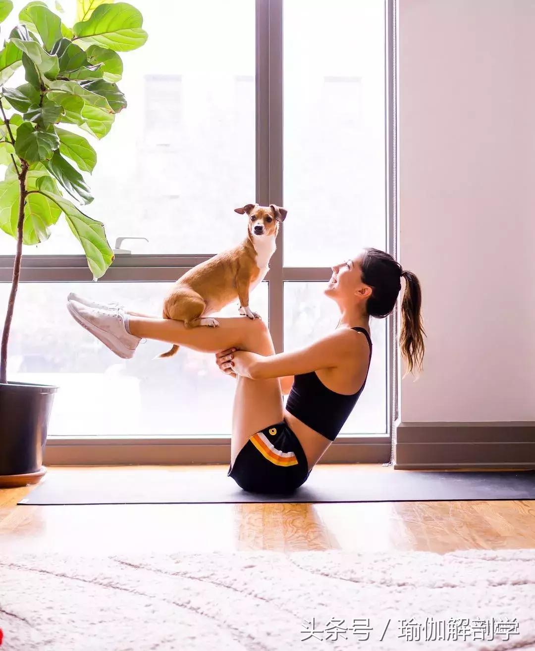 戳开看,坚持练瑜伽看到50岁以后的自己