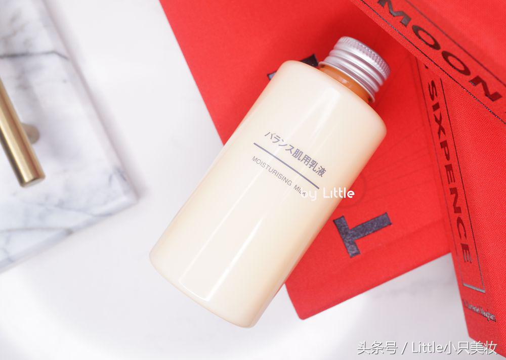 泛红痒敏感出油长痘推荐护肤项目,干燥起皮泛红护肤品