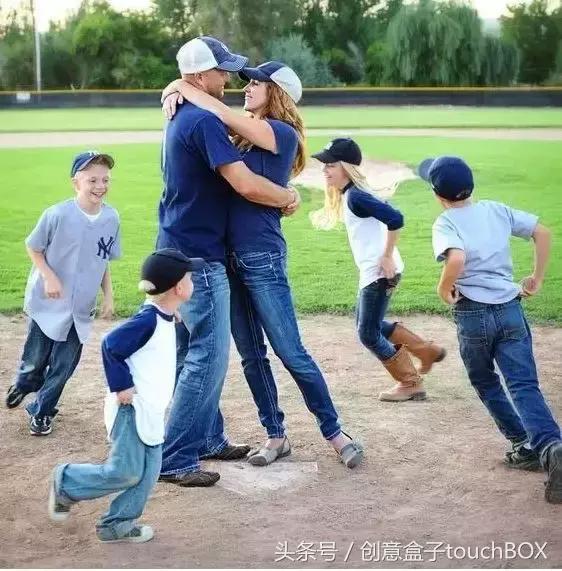 国庆家人出游拍照姿势大全,全家国庆出游拍照攻略