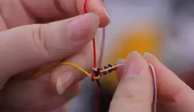 文玩手串绳子打结方法,文玩手串金刚结打结的方法