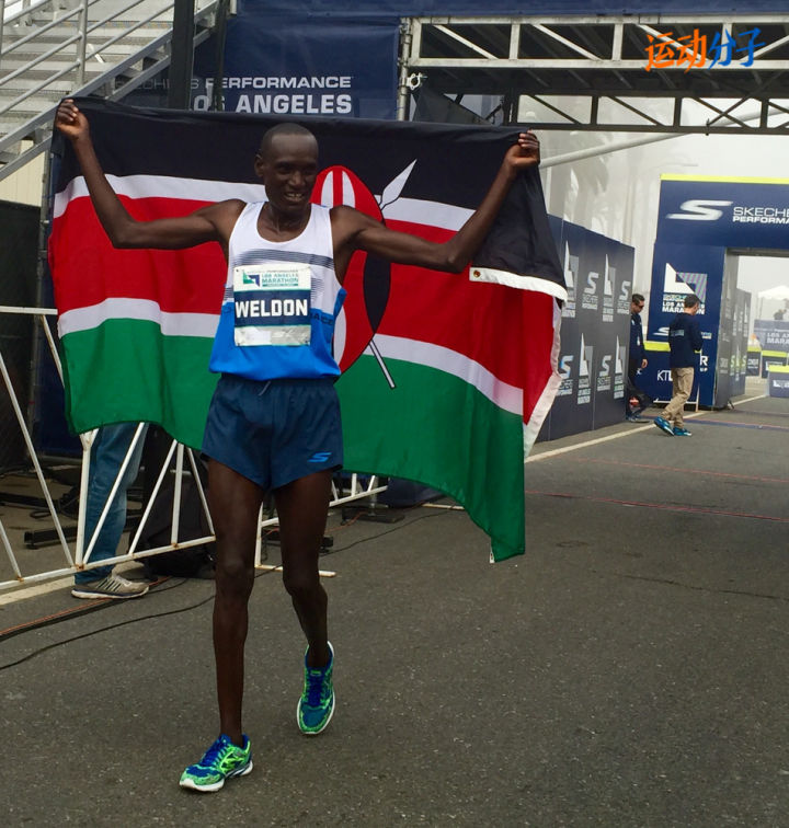 顶尖马拉松运动员跑姿,中国马拉松运动员都穿什么跑鞋