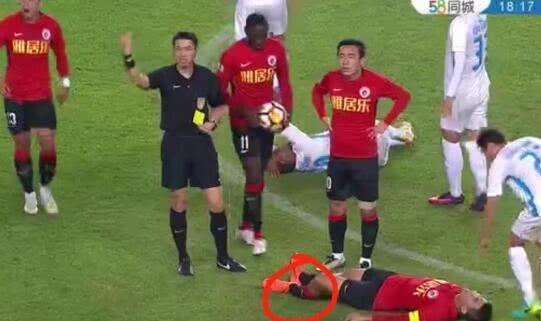 足球史上最悲剧的惨案,中甲现断腿惨案