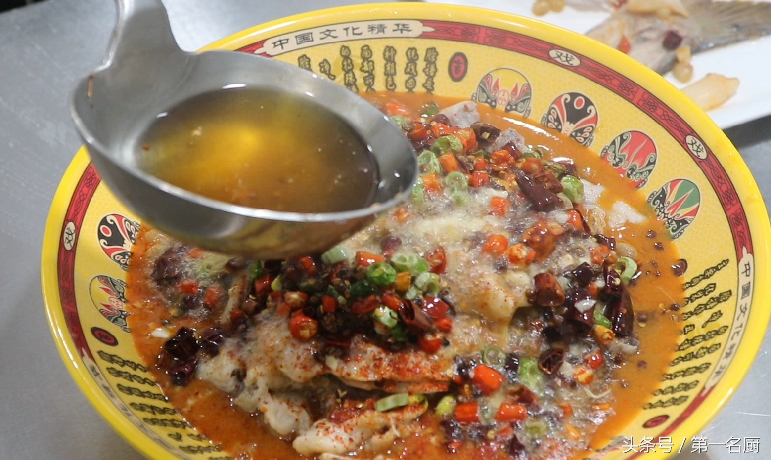 这才是水煮鱼的正确做法鱼片嫩滑,这才是水煮鱼的正确做法鱼肉嫩滑