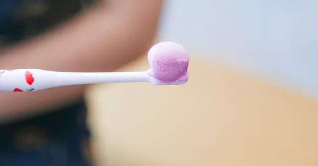 牙膏为什么能把鹌鹑蛋刷白,刷白鹌鹑蛋的牙膏