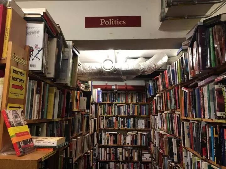 我们深度测评了8家英国书店，回国的行李全部超重