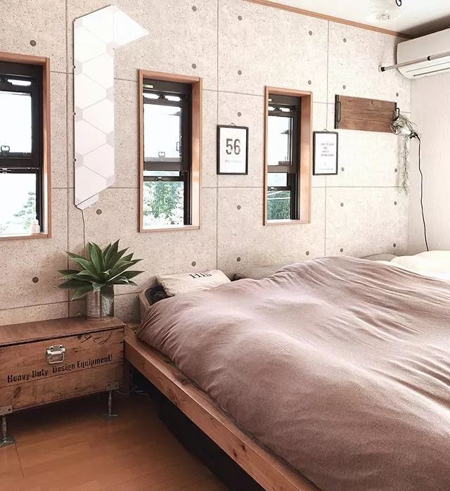 80后夫妇将破旧小宅爆改“复古咖啡厅”，95%家具都是自己打造