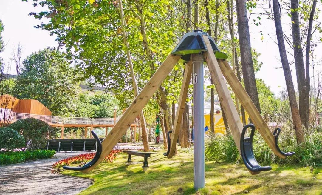 郑州足球小镇2019,郑州足球小镇有真草足球场吗