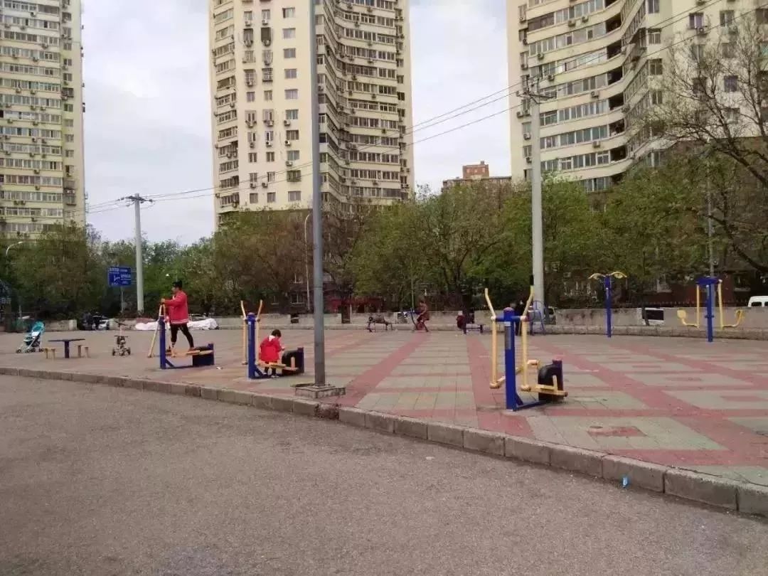 住在北京三环内与五环外的差别,在北京生活还是34线城市生活好