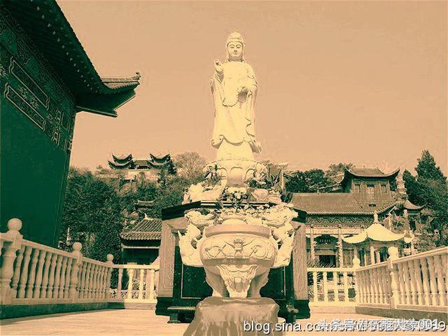 别墅大门摆什么石雕好,别墅入户门门口适合摆放什么石雕