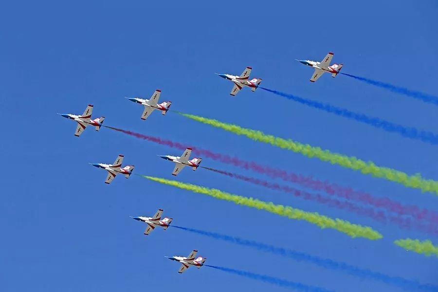 谁持彩练当空舞杀青特辑,谁持彩练当空舞电影预告片