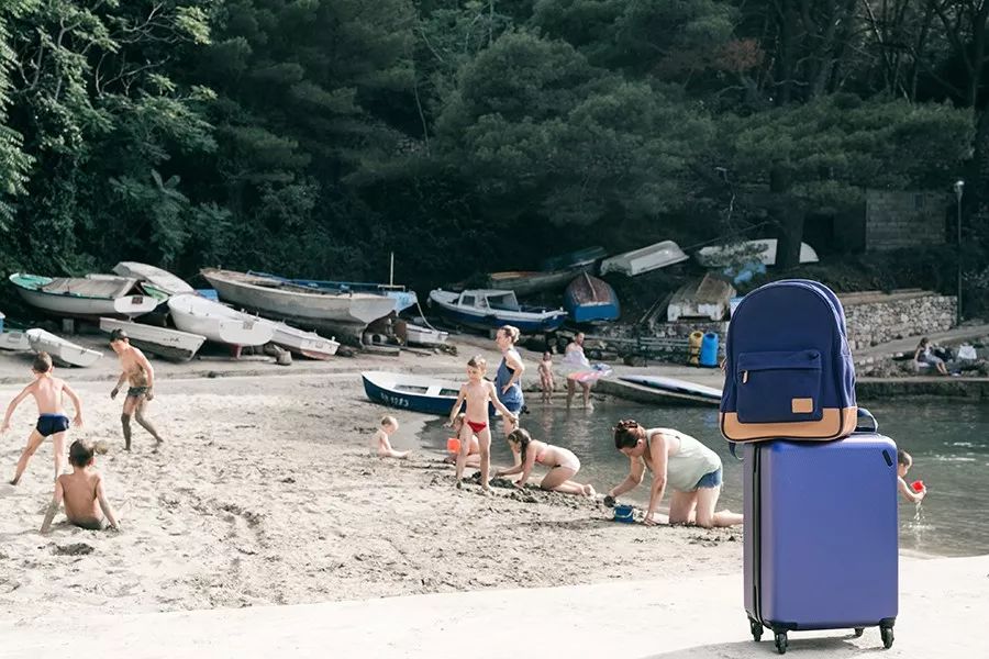 旅行回来如何清洁旅行箱外面,出游旅行箱怎么整理